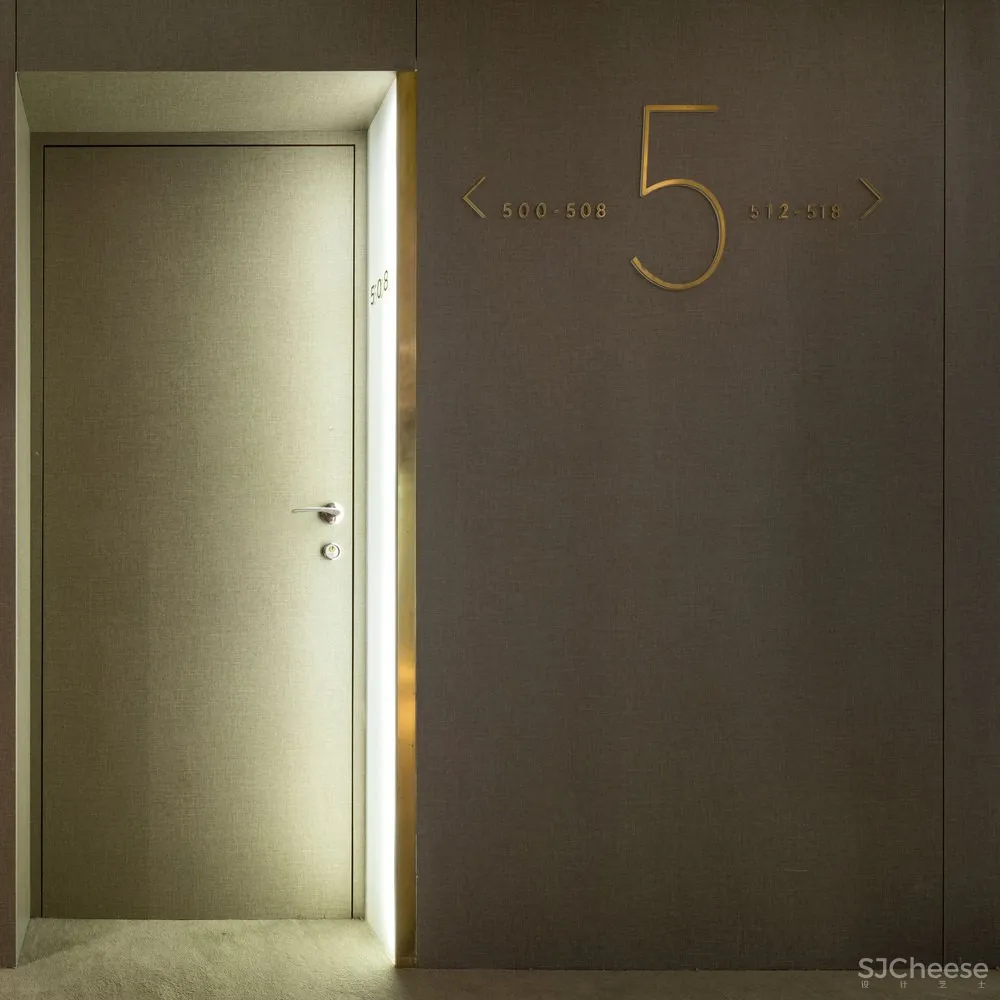 勒克斯公园酒店 / Arquitectos Aliados + PROMONTORIO