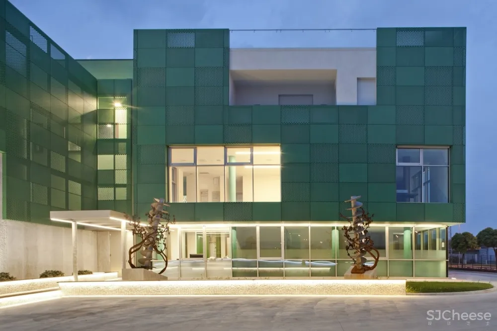 Ceviv酒厂扩建项目，意大利 / REISARCHITETTURA