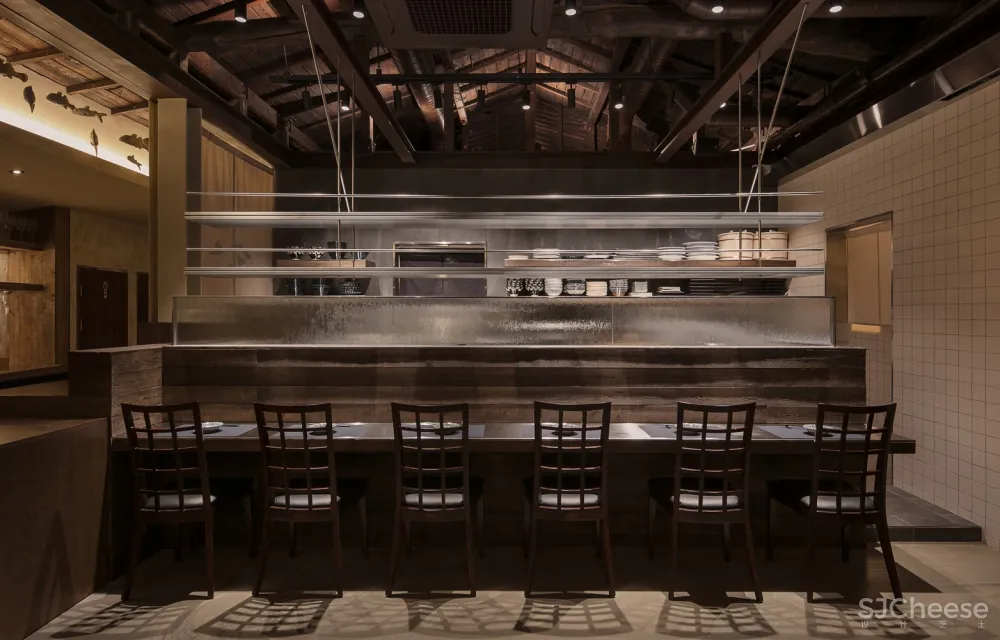 传统木结构餐厅 | GwangHwaMunHaeMul 首