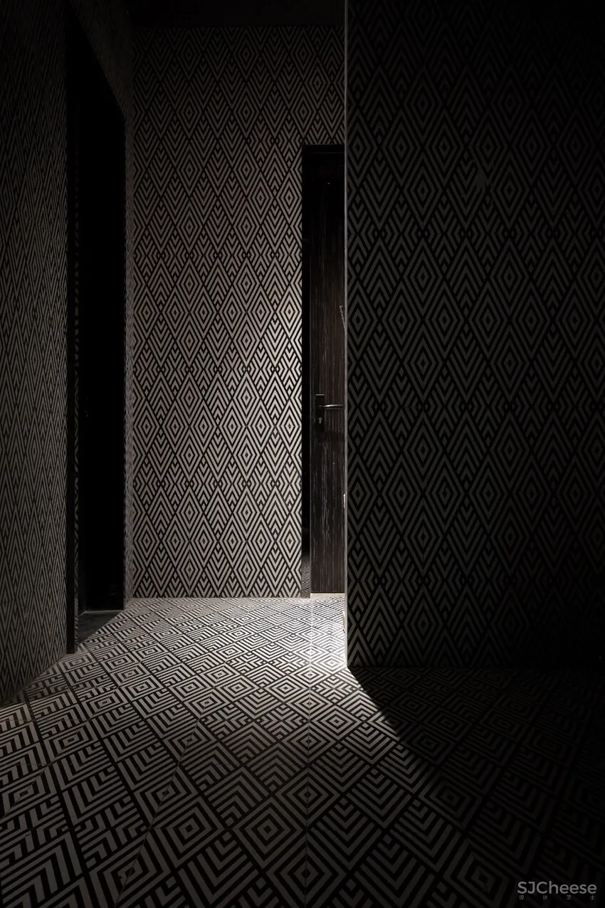 艺术潮流范——“砖”做KTV | 辛视设计