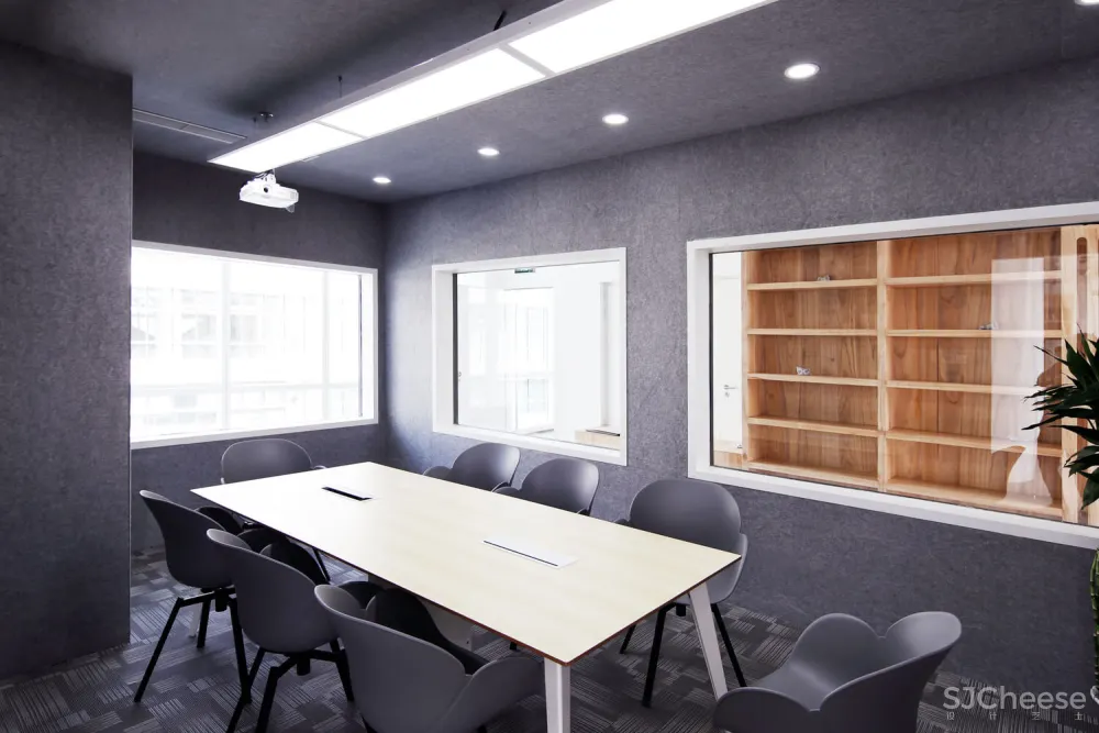 北京银河SOHO一家互联网金融公司办公室设计