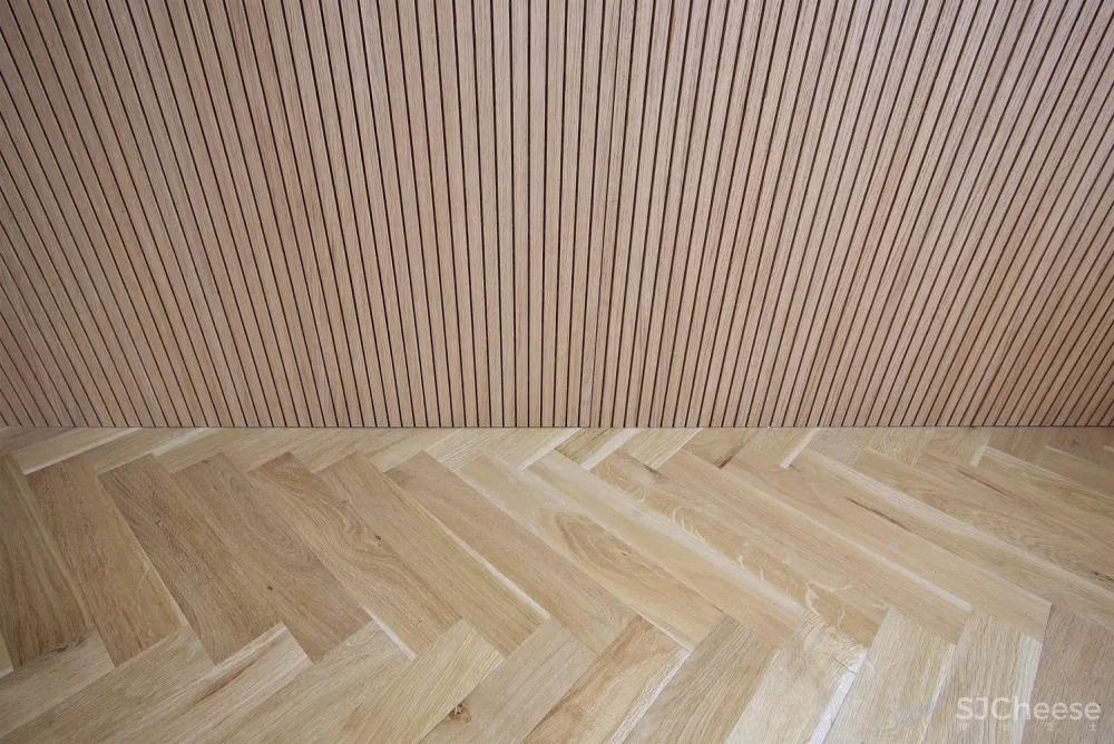 Minimalist Apartment in Prague | 安静中性的环境 首