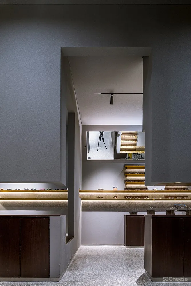 北京阿目眼镜店铺 / TEMP 首