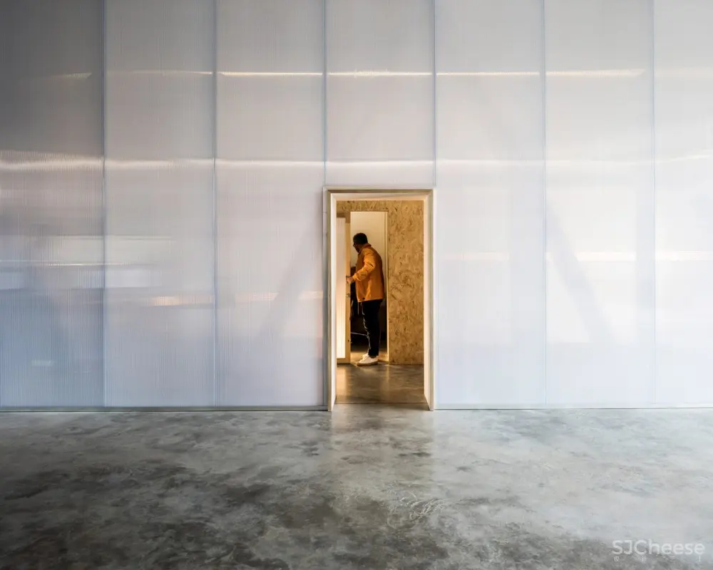 谢菲尔德18世纪铸铁厂改造办公空间设计