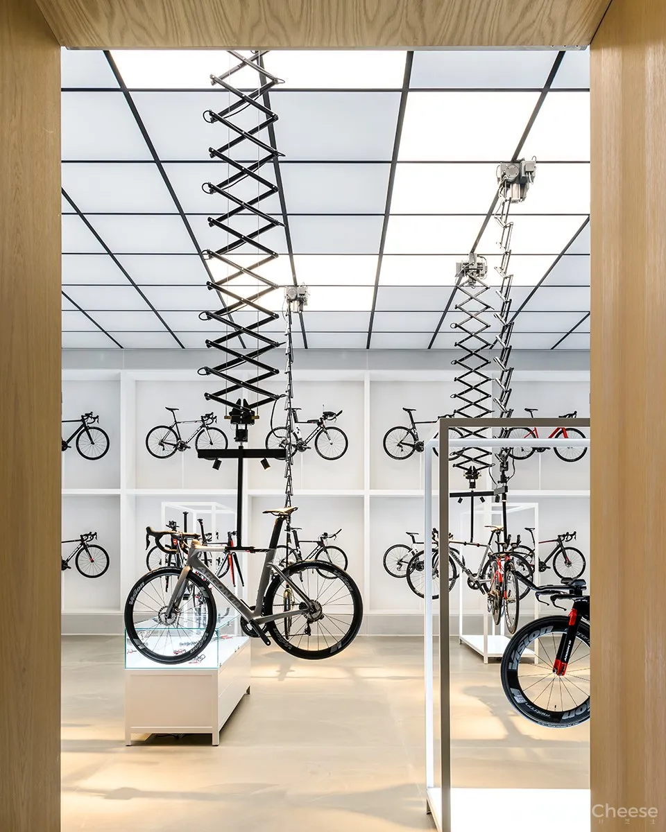 United Cycling自行车实验店,丹麦 / Johannes Torpe Studios