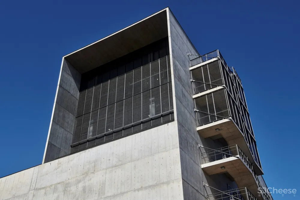 索尔·普拉特杰大学学生资源中心 / Designworkshop