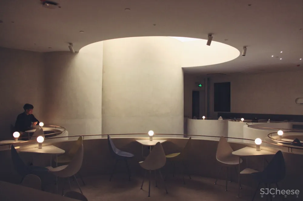 最新 | 不迫建筑工作室：上海鹰集咖啡丰盛里店 首