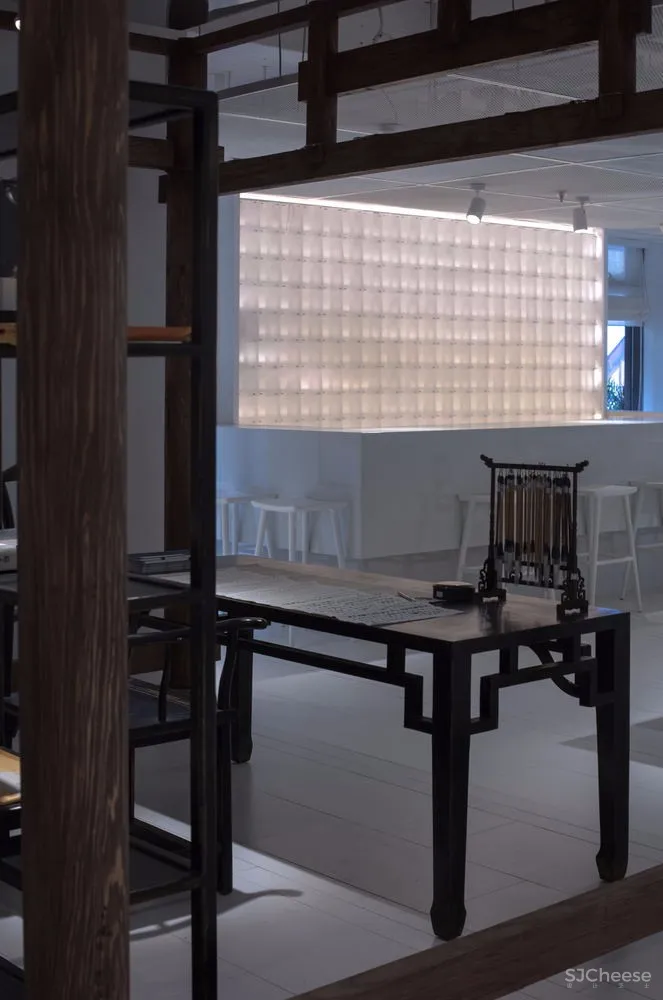 水木言设计:成都“白”止间书店 首