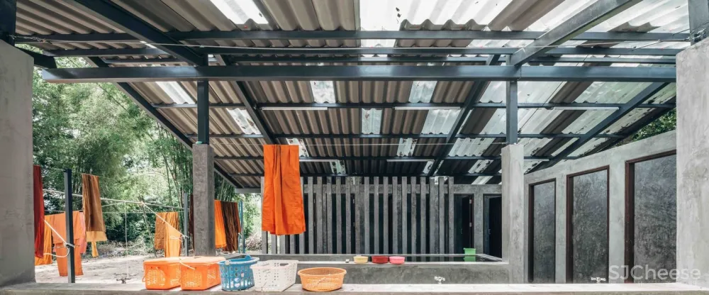 泰国寺庙院校旧楼改造,提供新僧侣生活区 / Skarn Chaiyawat + Rina Shindo + Witee Wisuthumporn 首