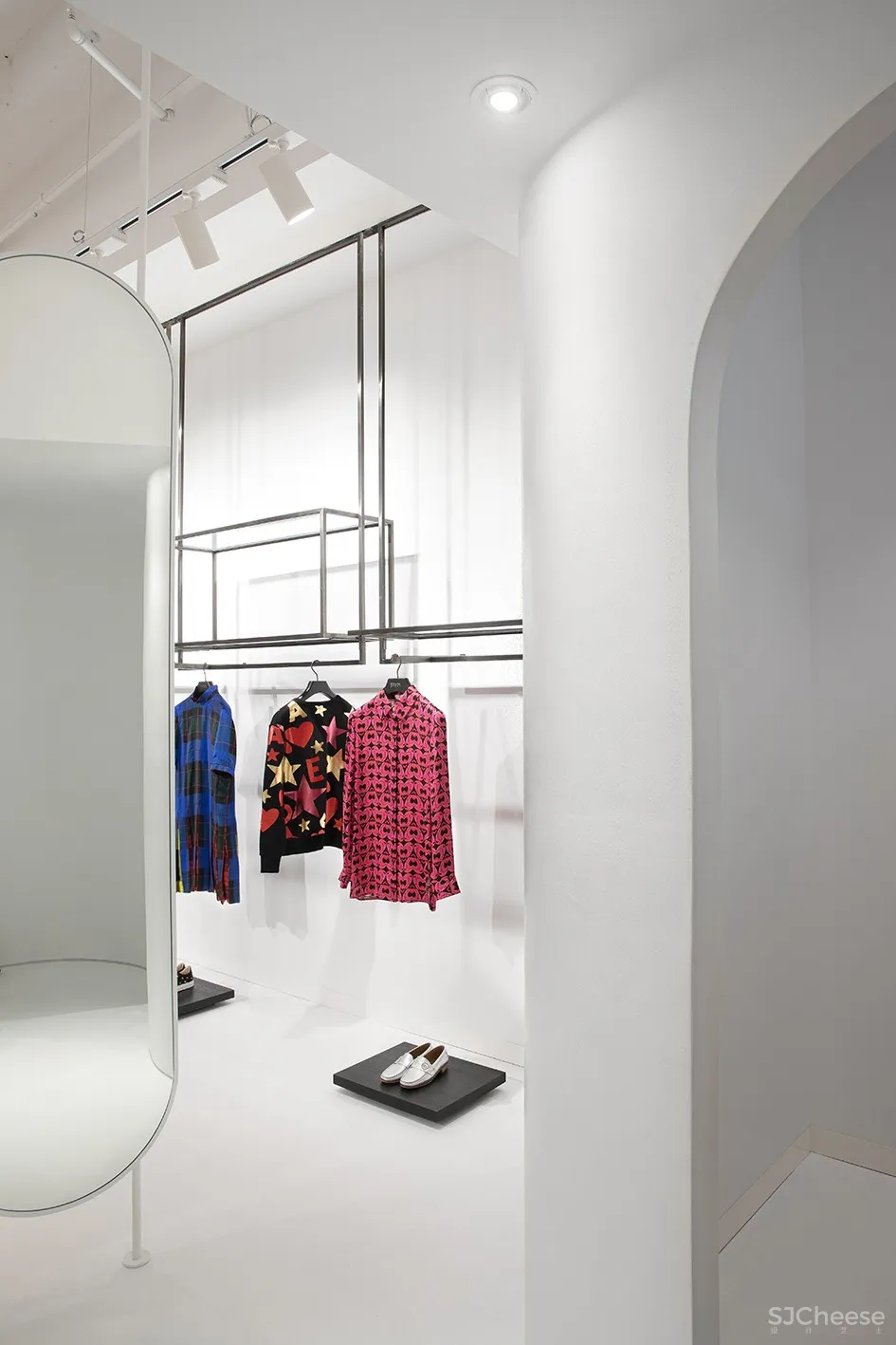 如画廊一般的悉尼Escada Sport旗舰店 | StudioMKZ