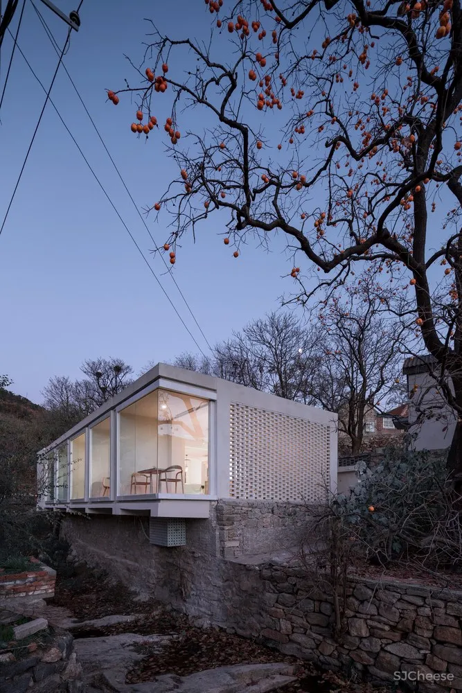 白石酒吧 / 三文建筑/何崴工作室 首