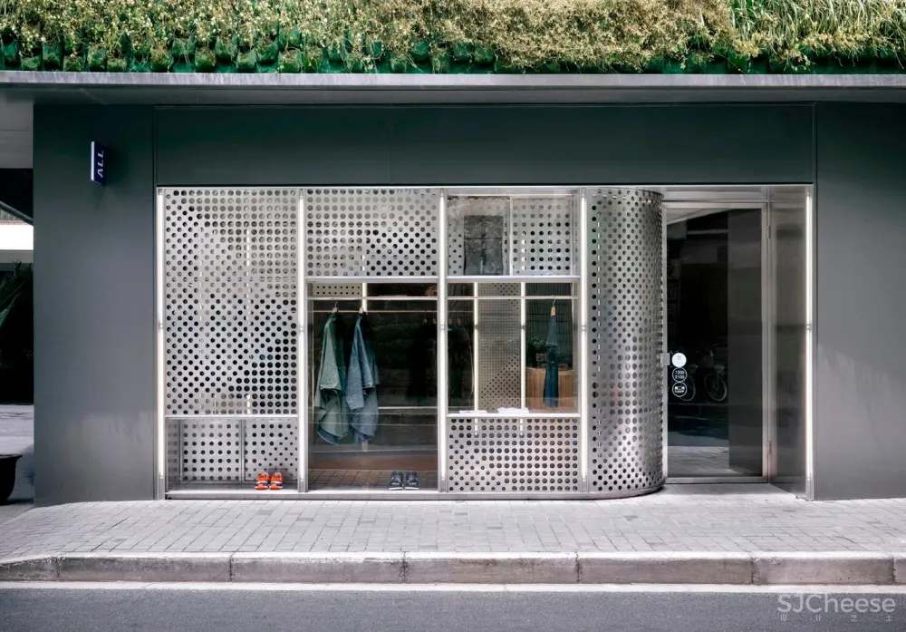 上海20m² ALL SH 街头潮牌集合店 | 联图建筑设计 首