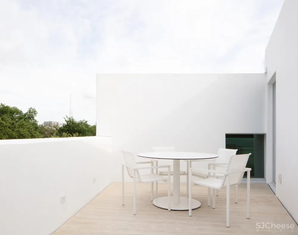 Transart艺术基金会,缝隙进入艺术光 / Schaum/Shieh