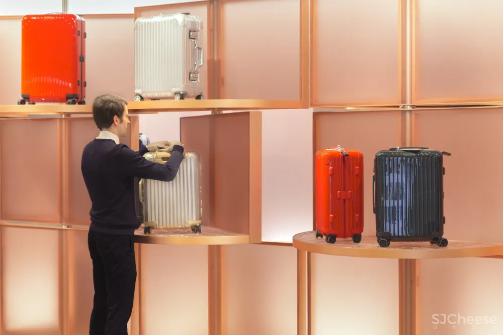 Snøhetta:巴黎精品店Rimowa Le Bon Marché 首