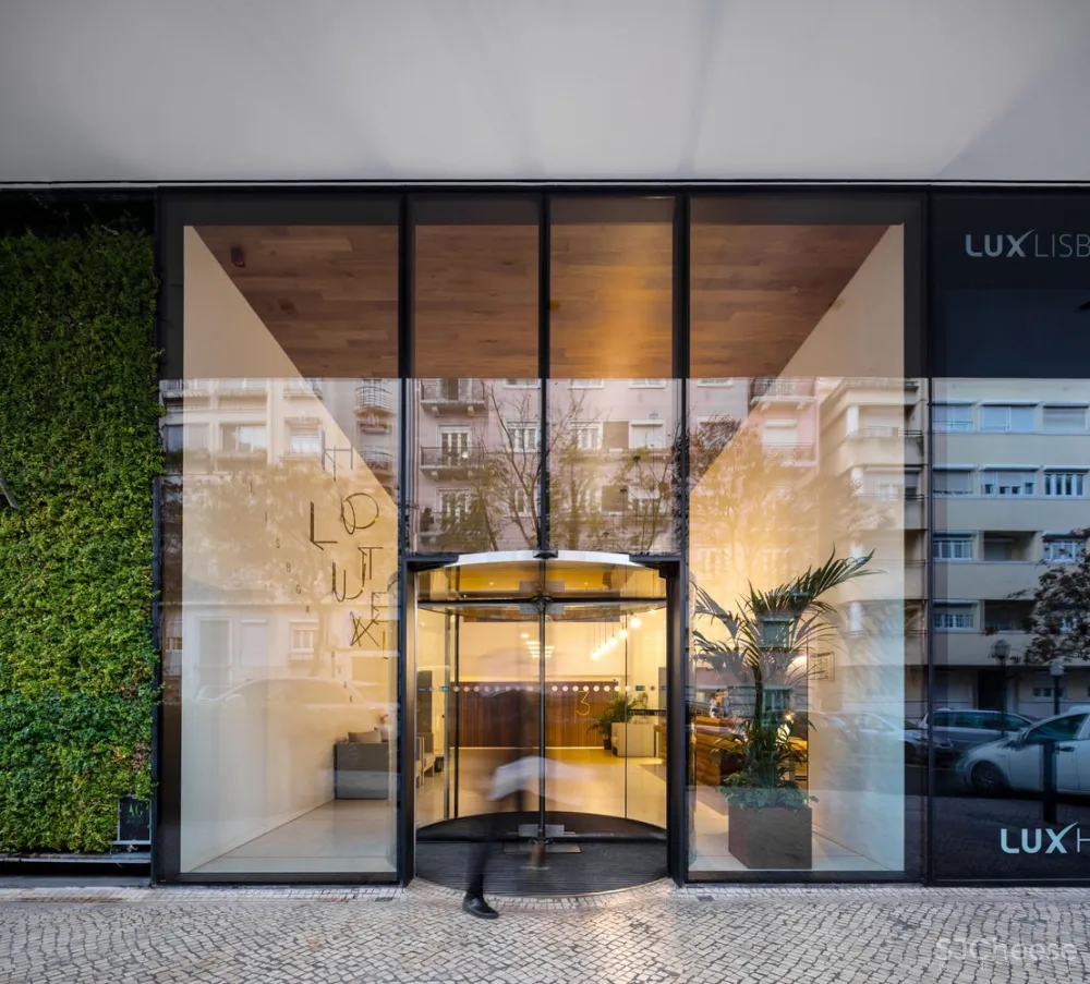 勒克斯公园酒店 / Arquitectos Aliados + PROMONTORIO