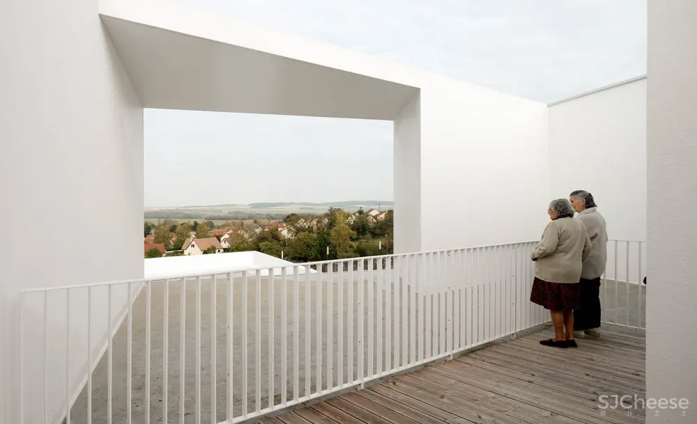 个床位的养老院 法国