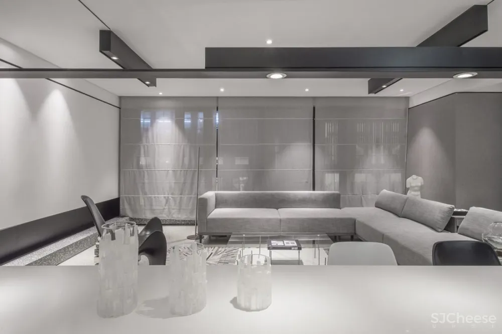 一然设计 | 黑白世界极简至极 首