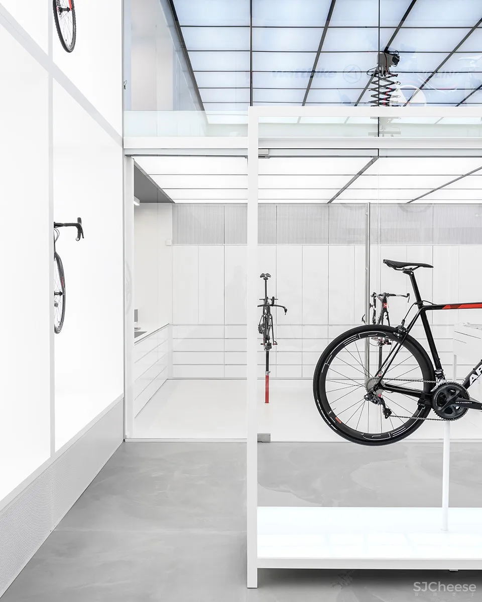 United Cycling自行车实验店,丹麦 / Johannes Torpe Studios