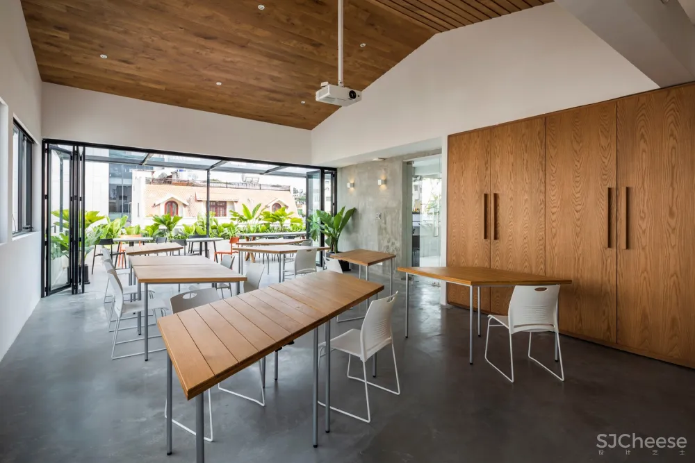 Sanuki Daisuke architects：越南年轻创业者的办公空间