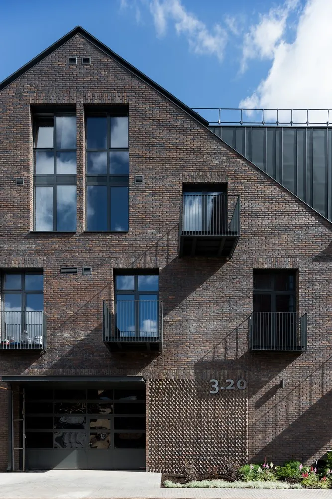 夹层公寓改造 / DNK ag