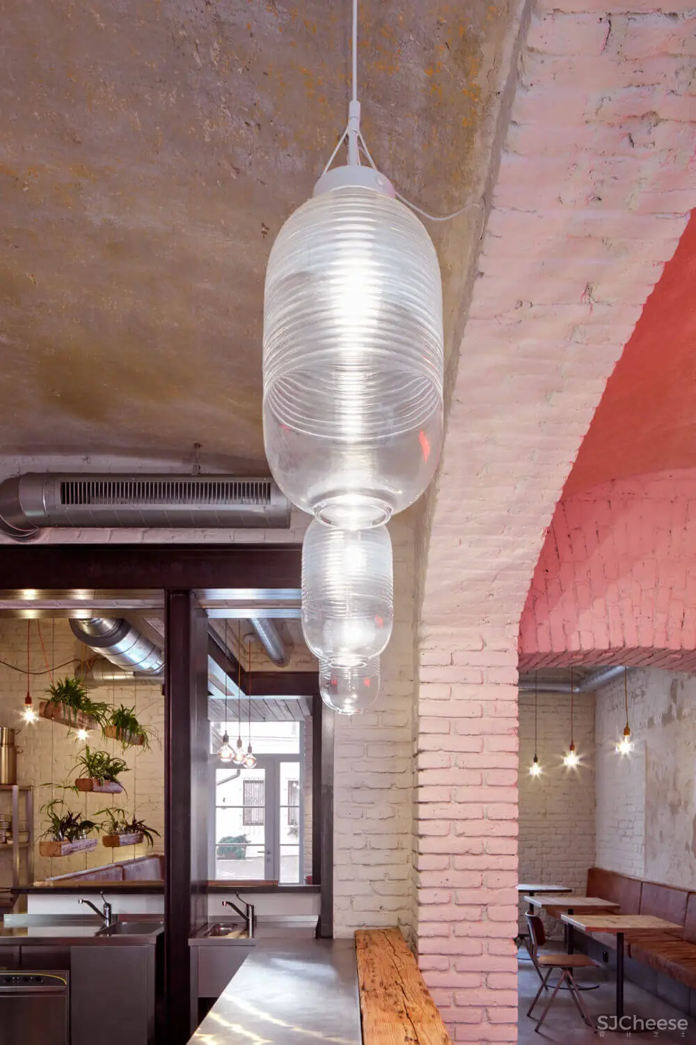 建筑改造之布拉格街头小食馆Pipca店面设计