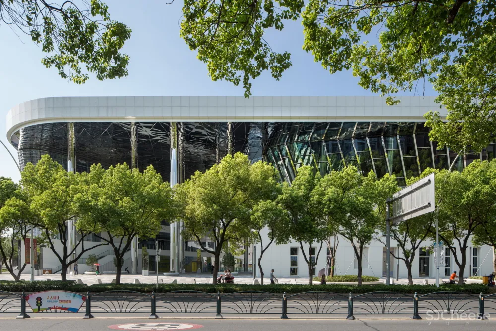 昆山大戏院 / 中国建筑设计研究院本土设计研究中心