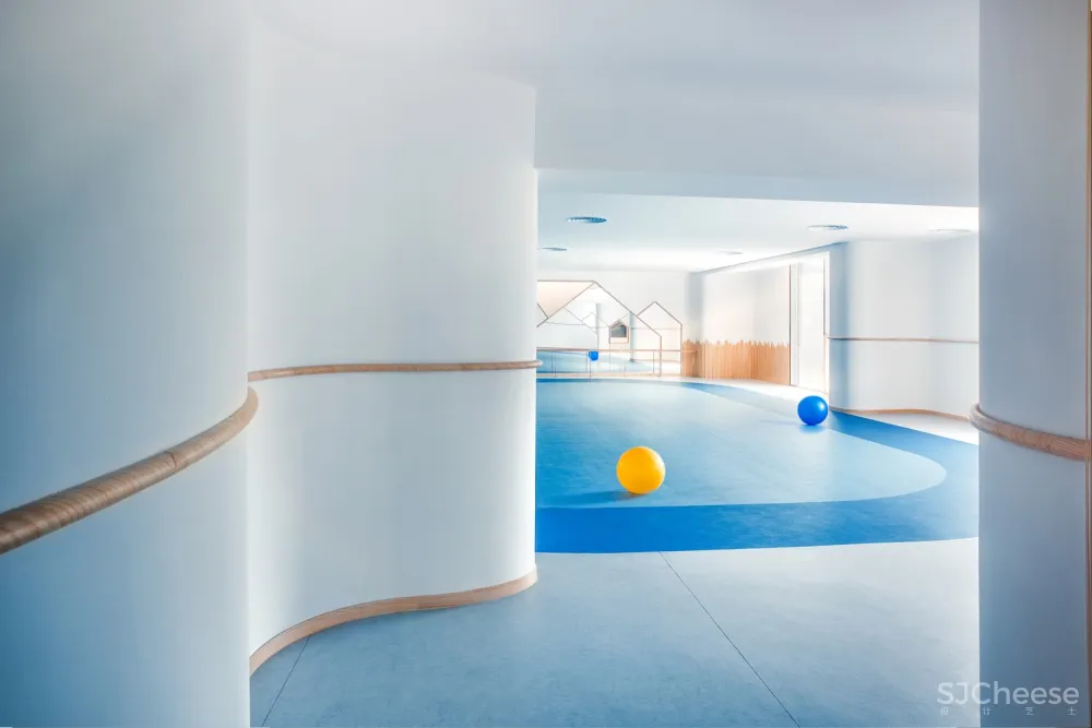 北京亦庄蒙特梭利幼儿园 / ArkA