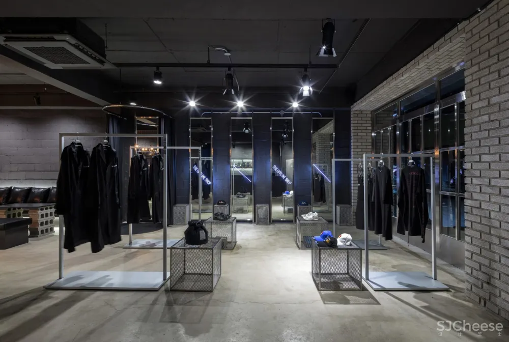 首尔 The Offline Shop 运动品牌店 | ARTEFACT Design 首