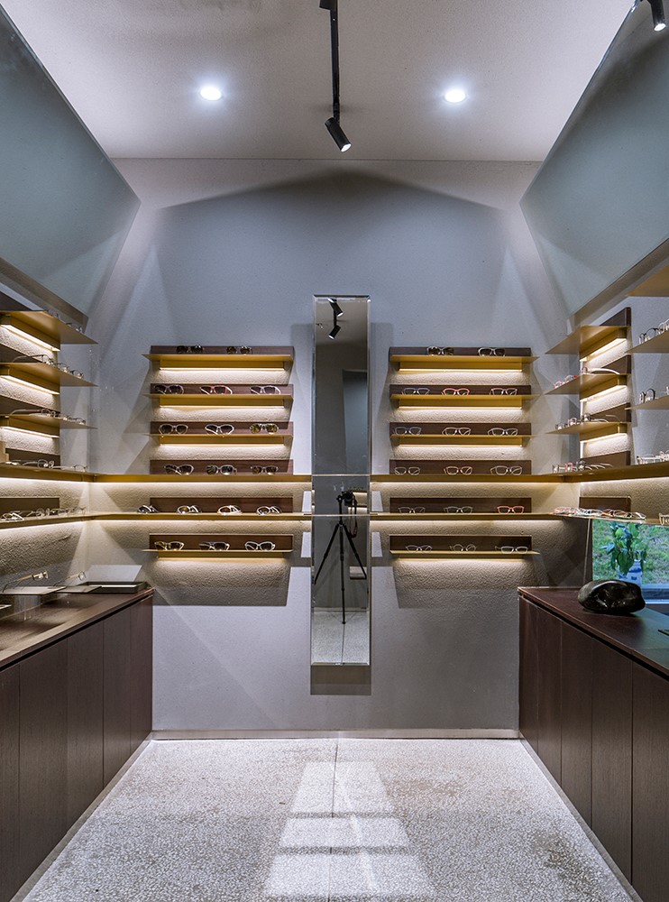 北京阿目眼镜店铺 / TEMP 首