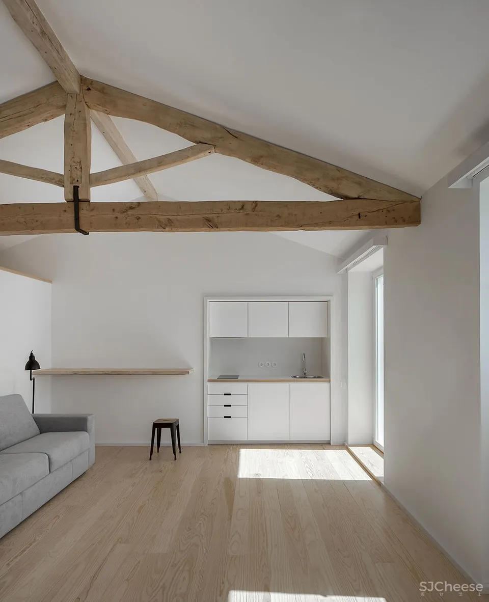 科英布拉酒店改造，葡萄牙 / depA Architects