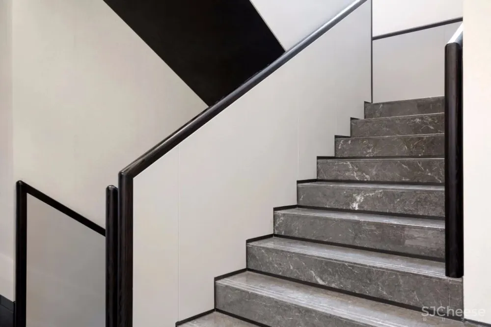 新作 | 450m² 顶级海墅,高级灰诠释冷静睿智的朴质奢华