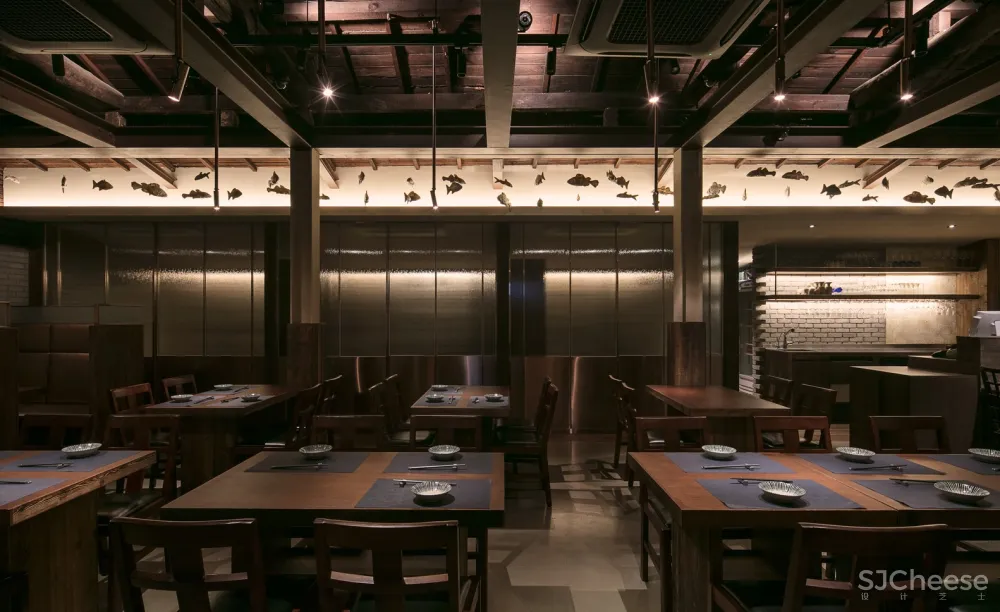 传统木结构餐厅 | GwangHwaMunHaeMul 首