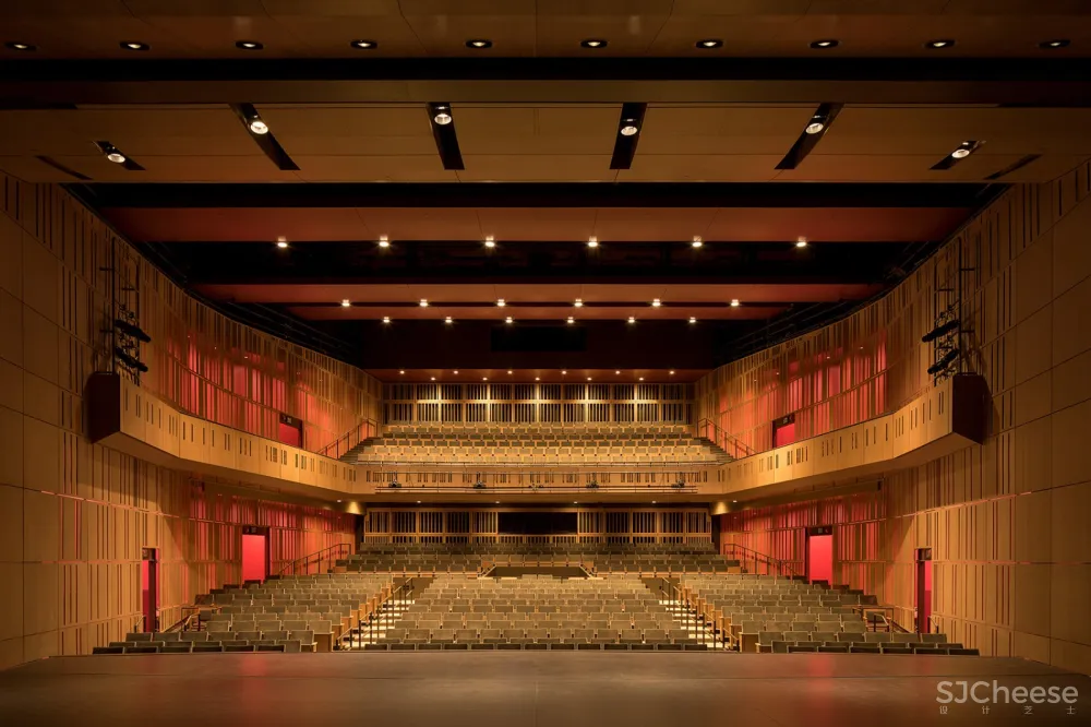 Federal Way表演艺术与活动中心,美国 / LMN Architects