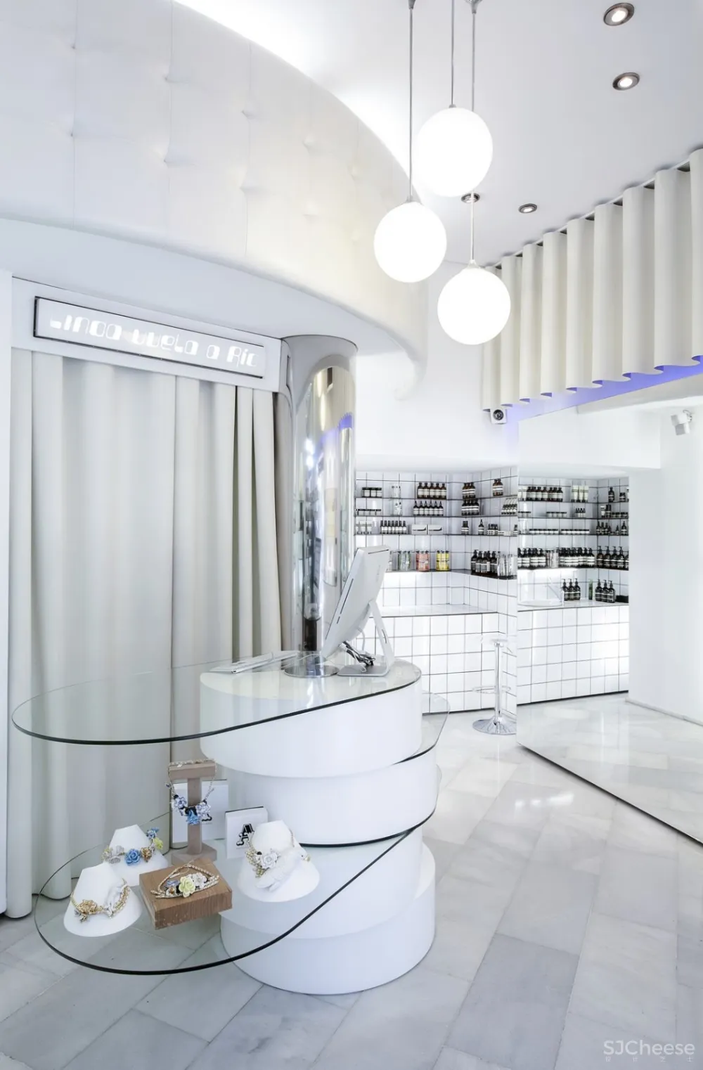 西班牙：香水和化妆品