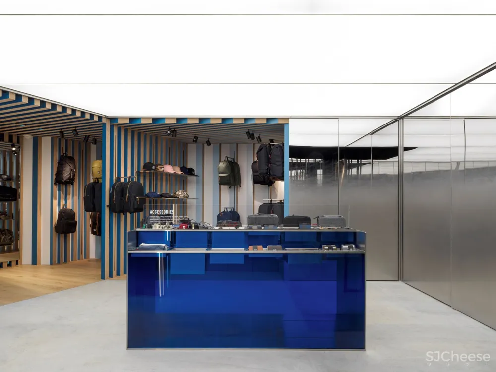 Herschel Supply涩谷店,东京 / 联图建筑设计 首