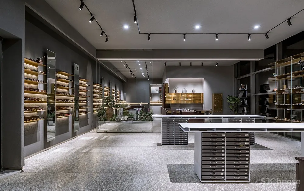 北京阿目眼镜店铺 / TEMP 首