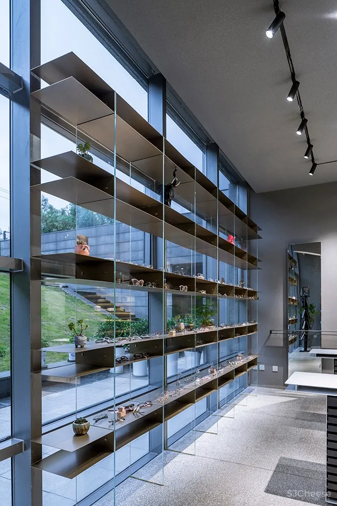 北京阿目眼镜店铺 / TEMP 首