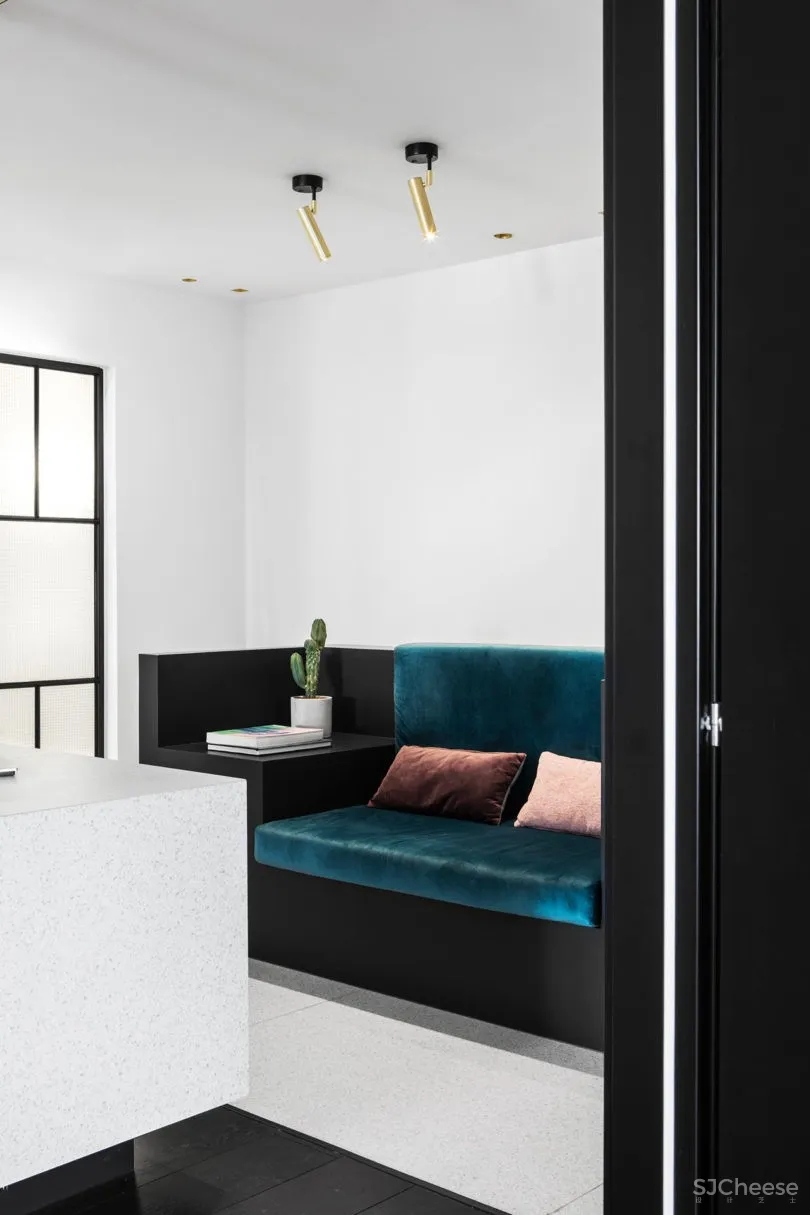 特拉维夫整形外科诊所: Maayan Zusman 首