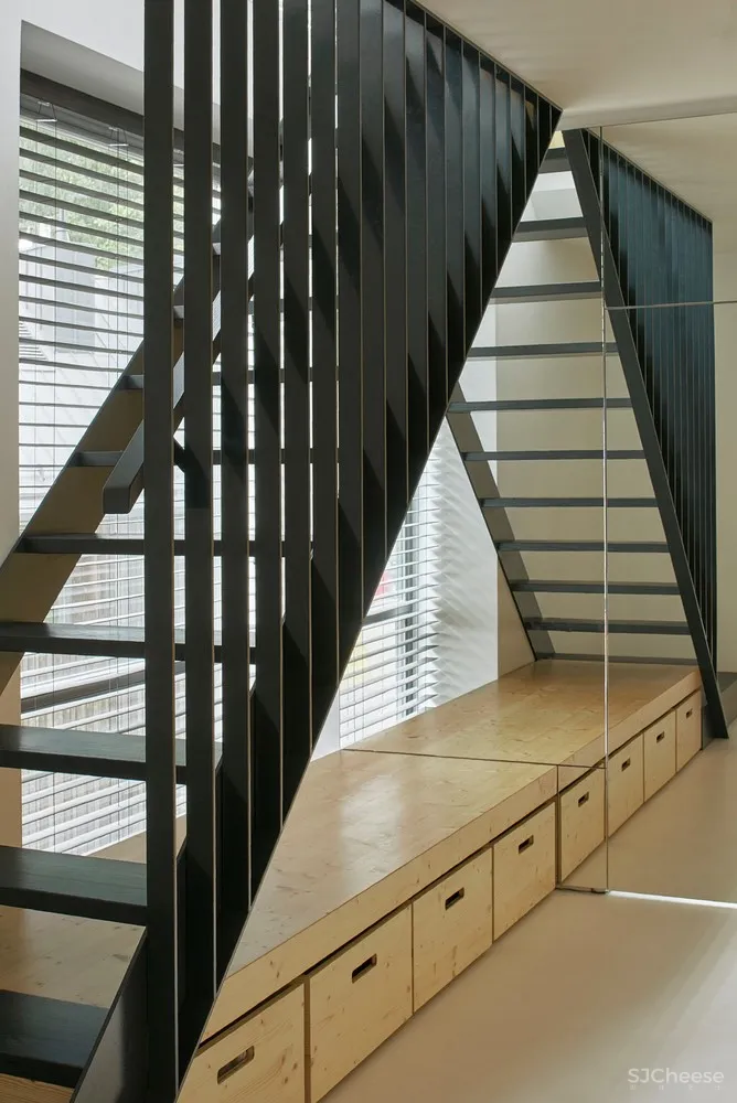 与环境的和谐融合 | A House in Rasu Namai