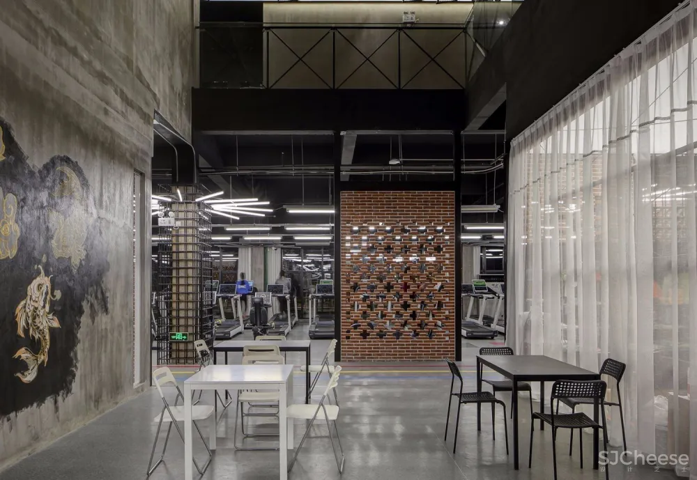 上海建桥学院:健身梦工厂设计