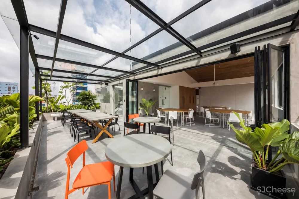 Sanuki Daisuke architects：越南年轻创业者的办公空间