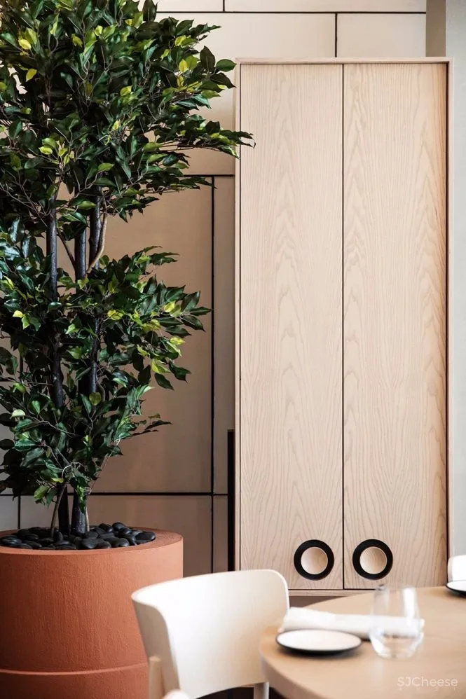 迪拜休闲风GIA餐厅 | Hecker Guthrie