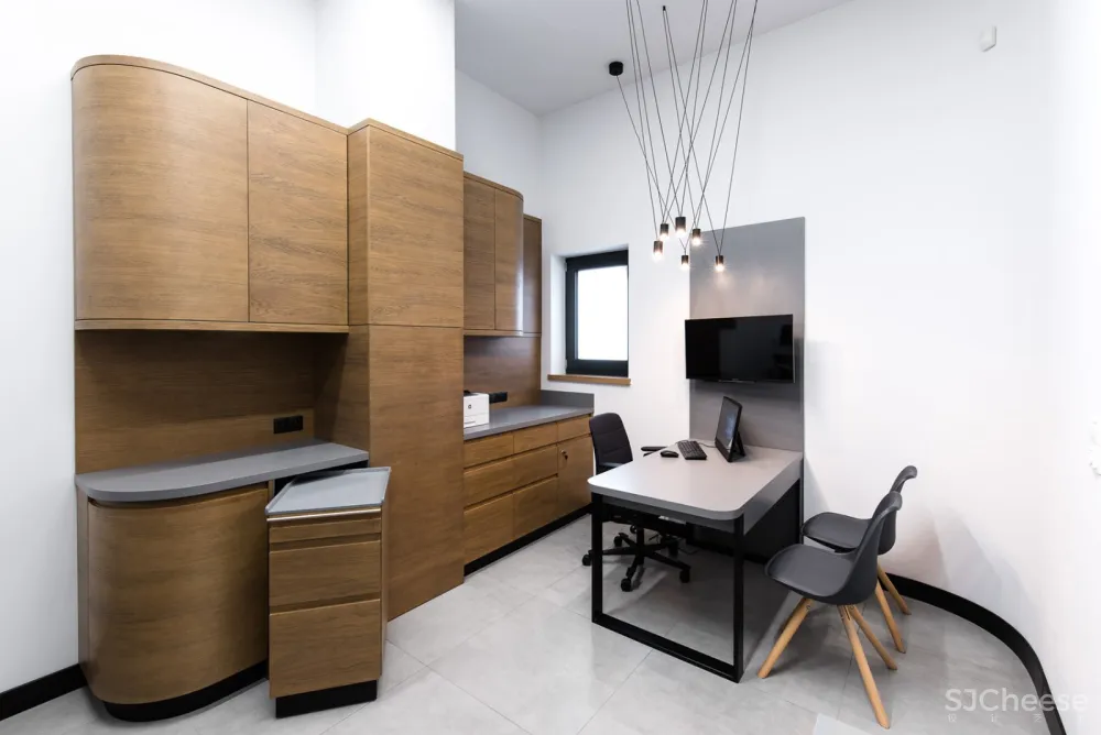 CREDUS诊所，波兹南 / mode:lina 首