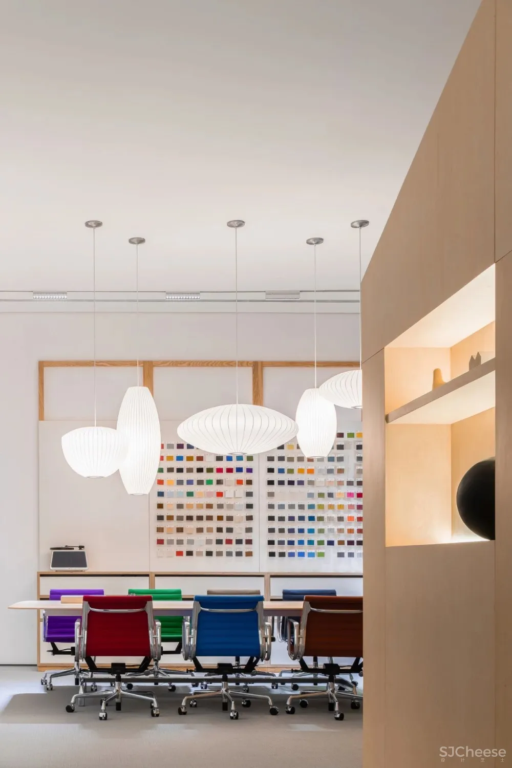 HermanMiller 中国首家旗舰店 | 精神性的建筑群落 首