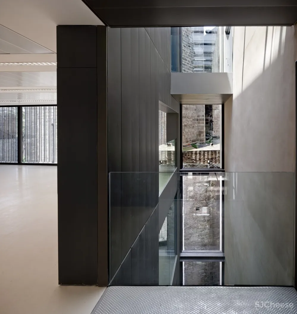 玩具图书馆与办公室,巴塞罗那 / taller 9s arquitectes