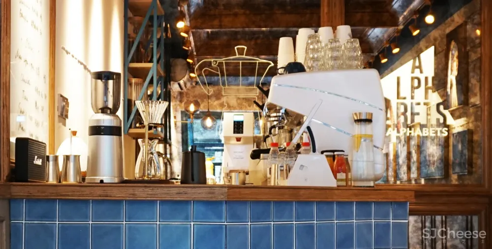 Alphabets coffee 欧式质感小众咖啡店 | 福木设计