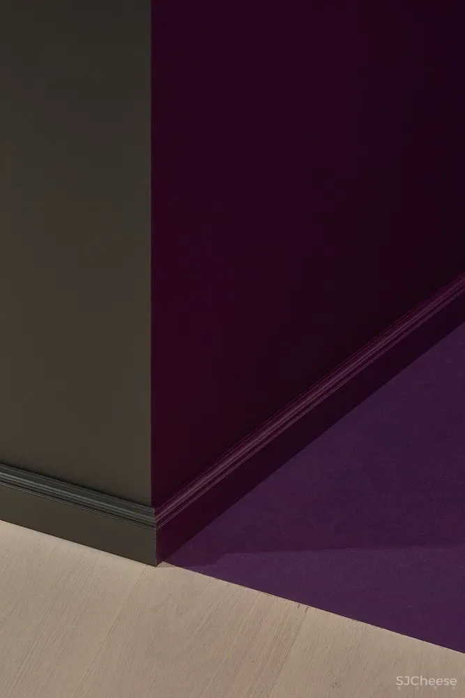 饱和色+黑色，立陶宛80㎡戏剧般的公寓 | HEIMA architects 首