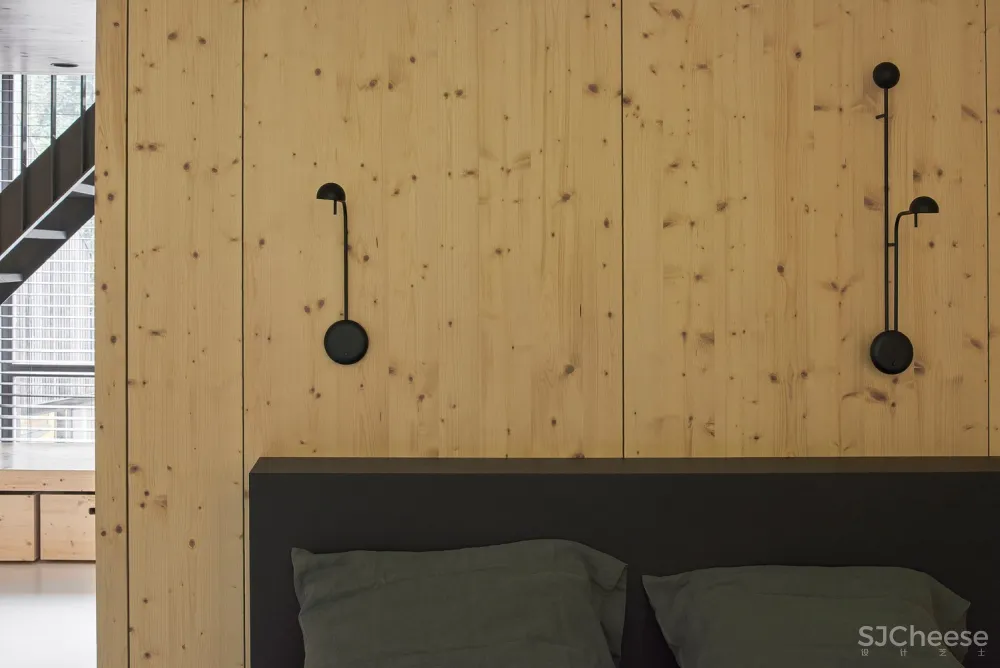 与环境的和谐融合 | A House in Rasu Namai