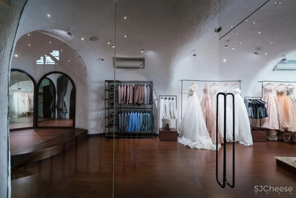 Rin 婚礼工作室 / District 1 Architects