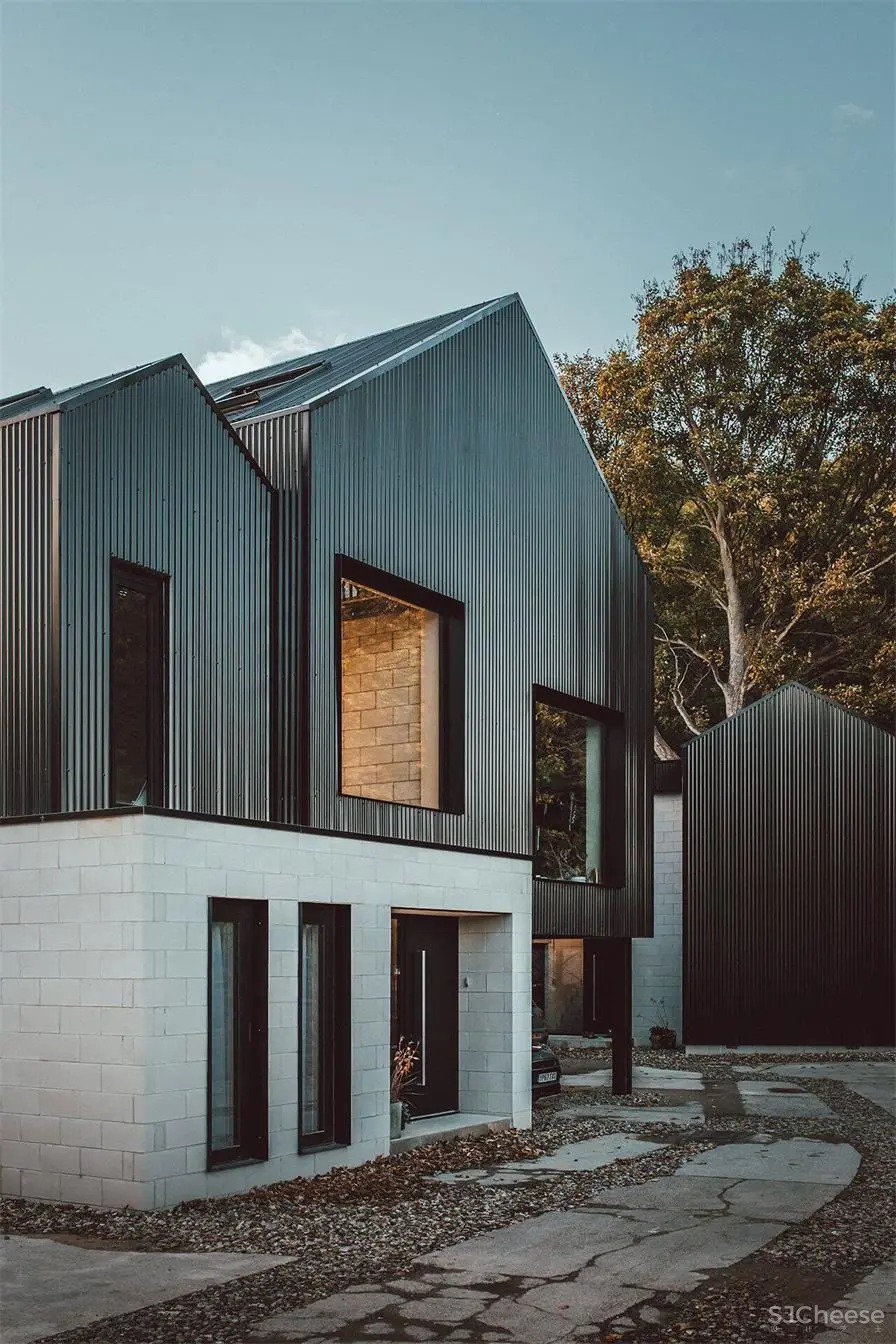 英国一对双胞胎兄弟自建优雅工业之家